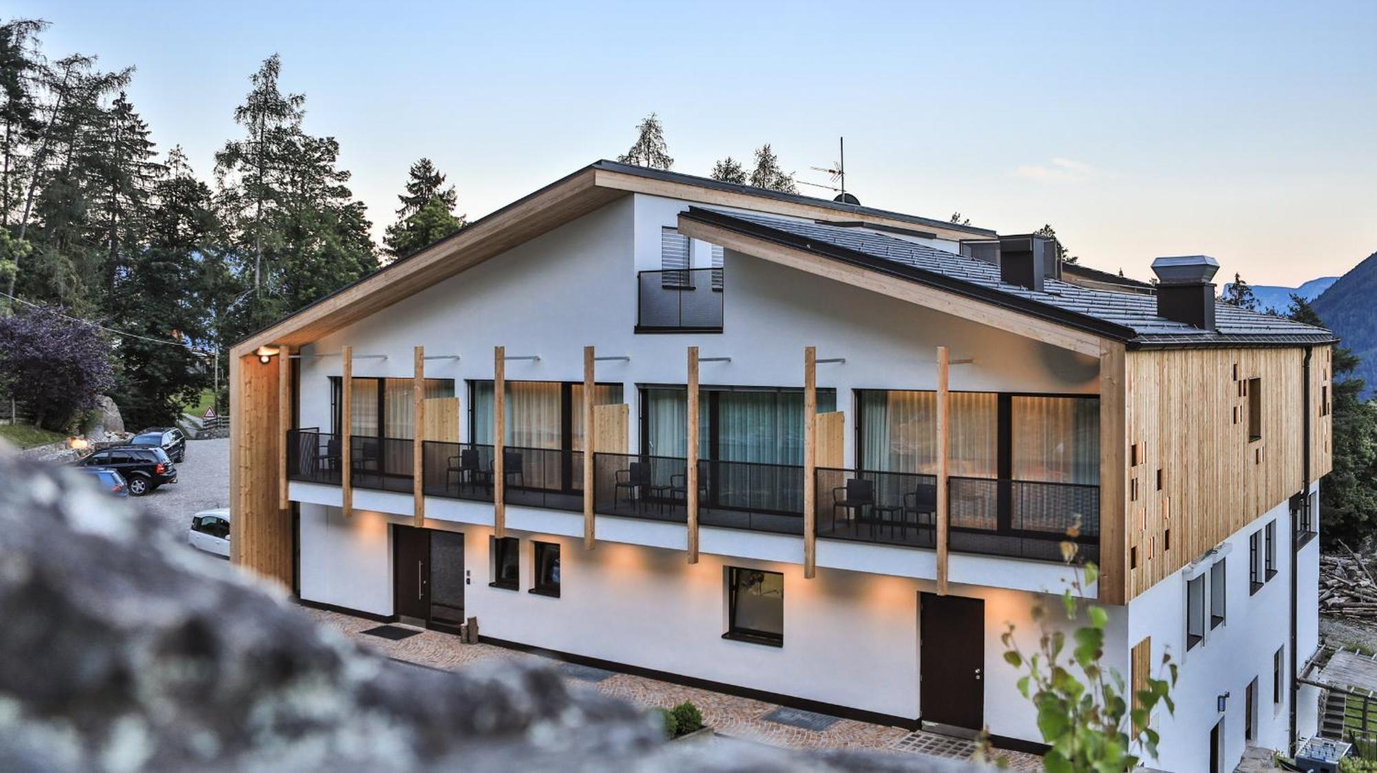 Hotel Ladurner Algund Exterior foto